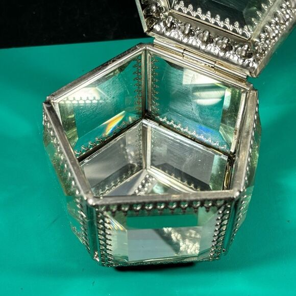 Nicole Miller Silver Tone Beveled Glass Footed Ornate Jewelry/Trinket Box - Picture 4 of 7